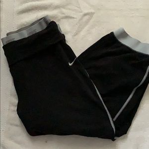 NIKE dry fit 3/4 length pants